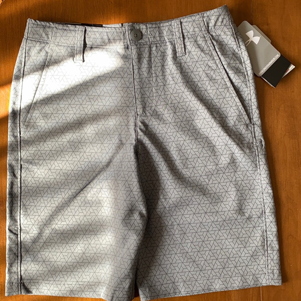 Brand New Youth Boys Under Armour size 12 Shorts